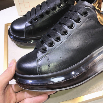 ALEXANDER MCQUEEN NERE CON RETRO ORO E SUOLA BIANCA IN GOMMA