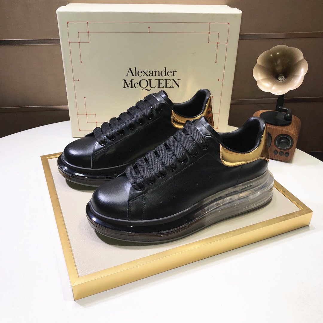 ALEXANDER MCQUEEN NERE CON RETRO ORO E SUOLA BIANCA IN GOMMA